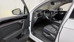 2022 Volkswagen Touareg 3.0 TDI Premium — фото 11