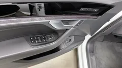 2022 Volkswagen Touareg 3.0 TDI Premium — фото 19