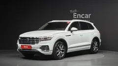 2022 Volkswagen Touareg 3.0 TDI Prestige, белый — фото 1
