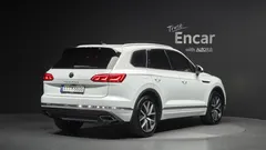 2022 Volkswagen Touareg 3.0 TDI Prestige, белый — фото 2