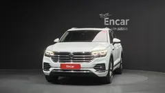 2022 Volkswagen Touareg 3.0 TDI Prestige, белый — фото 3