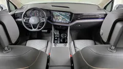 2022 Volkswagen Touareg 3.0 TDI Prestige, белый — фото 7