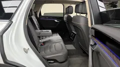 2022 Volkswagen Touareg 3.0 TDI Prestige, белый — фото 12