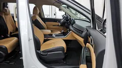 2023 Kia Carnival Diesel 9-Seater Prestige — фото 11