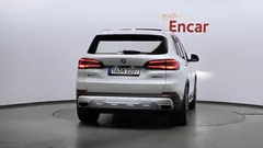 2023 BMW X5 xDrive 30d xLine, белый — фото 4