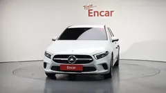 2022 Mercedes-Benz A-Class A220 Hatchback — фото 3