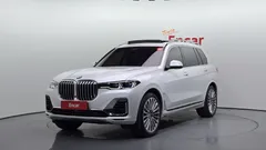 2022 BMW X7 xDrive 40i Design Pure Excellence 6-Seater — фото 1