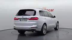 2022 BMW X7 xDrive 40i Design Pure Excellence 6-Seater — фото 2