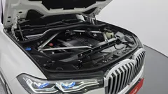 2022 BMW X7 xDrive 40i Design Pure Excellence 6-Seater — фото 6