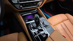 2022 BMW 5-Series 520i M Sport, белый — фото 9