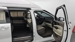2023 Kia Carnival Diesel 9-Seater Hi-Limousine — фото 11
