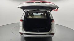 2023 Kia Carnival Diesel 9-Seater Hi-Limousine — фото 20