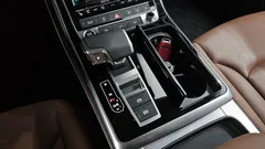2021 Audi Q7 45 TDI Quattro, белый — фото 9