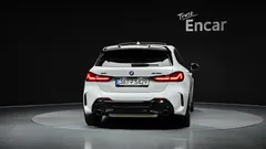 2022 BMW 1-Series M135i xDrive — фото 4