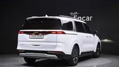 2023 Kia Carnival Diesel 9-Seater Prestige — фото 2