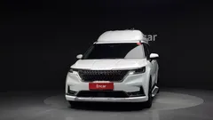 2023 Kia Carnival Gasoline 9-Seater Hi-Limousine — фото 3