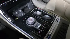 2023 Kia Carnival Gasoline 9-Seater Hi-Limousine — фото 9