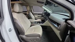 2023 Kia Carnival Gasoline 9-Seater Hi-Limousine — фото 10