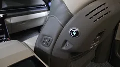 2023 Kia Carnival Gasoline 9-Seater Hi-Limousine — фото 16