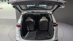 2023 Kia Carnival Gasoline 9-Seater Hi-Limousine — фото 20