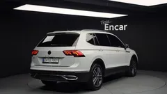 2023 Volkswagen Tiguan 2.0 TSI Prestige, белый — фото 2