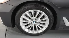 2023 BMW 5-Series 520i Luxury — фото 5