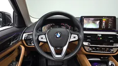 2023 BMW 5-Series 520i Luxury — фото 13