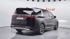 2023 Kia Carnival Diesel 9-Seater Noblesse — фото 2