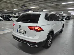 2022 Volkswagen Tiguan 2.0 TSI Prestige, белый — фото 2