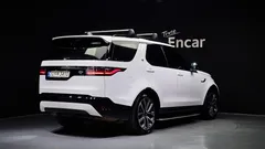2022 Land Rover Discovery P360 R-Dynamic SE, белый — фото 2