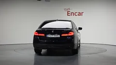 2023 BMW 5-Series 520i M Sport — фото 4