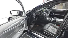 2023 BMW 5-Series 520i M Sport — фото 11