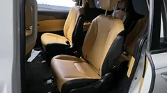 2023 Kia Carnival Diesel 9-Seater Prestige — фото 11