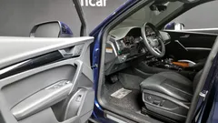 2022 Audi Q5 40 TDI Quattro Sportback Premium, синий — фото 10