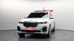 2021 BMW X7 xDrive 40i Design Pure Excellence 7-Seater, белый — фото 3