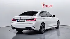 2022 BMW 3-Series 320i M Sport — фото 2