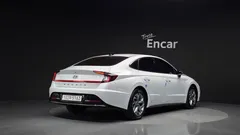 2022 Hyundai Sonata 2.0 — фото 2