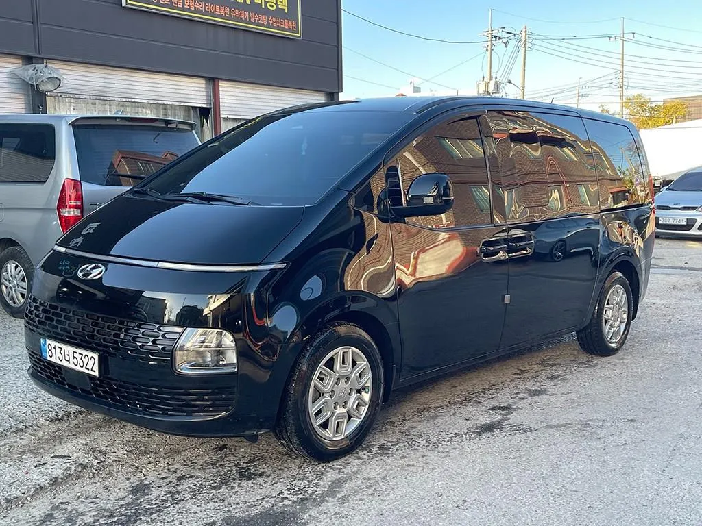 2022 Hyundai Staria Cargo 5-Seater