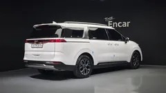 2022 Kia Carnival Diesel 9-Seater Noblesse — фото 2