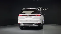 2022 Kia Carnival Diesel 9-Seater Noblesse — фото 4