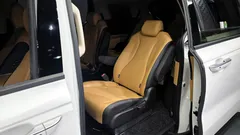 2022 Kia Carnival Diesel 9-Seater Noblesse — фото 11
