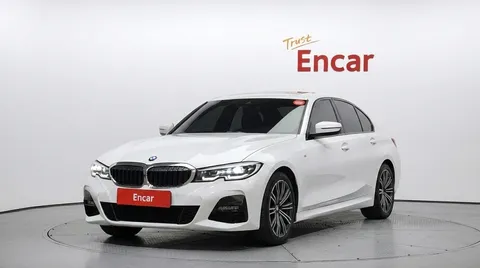 2022 BMW 3-Series 320i M Sport