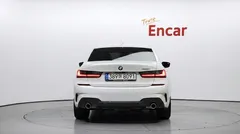 2022 BMW 3-Series 320i M Sport — фото 4