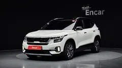 2023 Kia Seltos Gasoline 1.6 Turbo 2WD, белый — фото 1