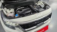2023 Kia Seltos Gasoline 1.6 Turbo 2WD, белый — фото 6