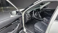 2023 Kia Seltos Gasoline 1.6 Turbo 2WD, белый — фото 11
