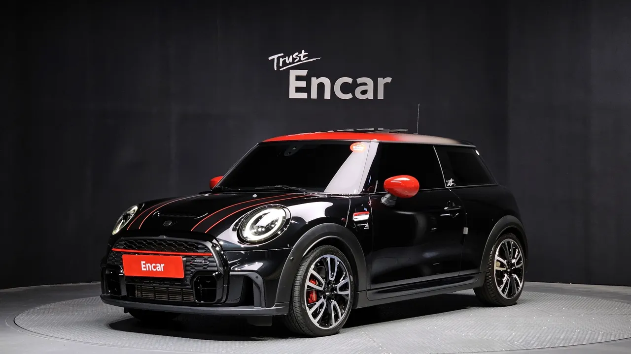2023 Mini Cooper JCW Pat Moss Edition