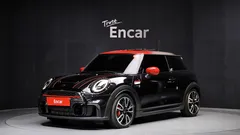 2023 Mini Cooper JCW Pat Moss Edition, чёрный — фото 1