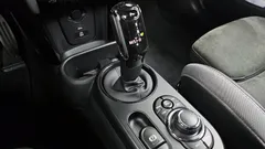 2023 Mini Cooper JCW Pat Moss Edition, чёрный — фото 9