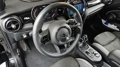 2023 Mini Cooper JCW Pat Moss Edition, чёрный — фото 13